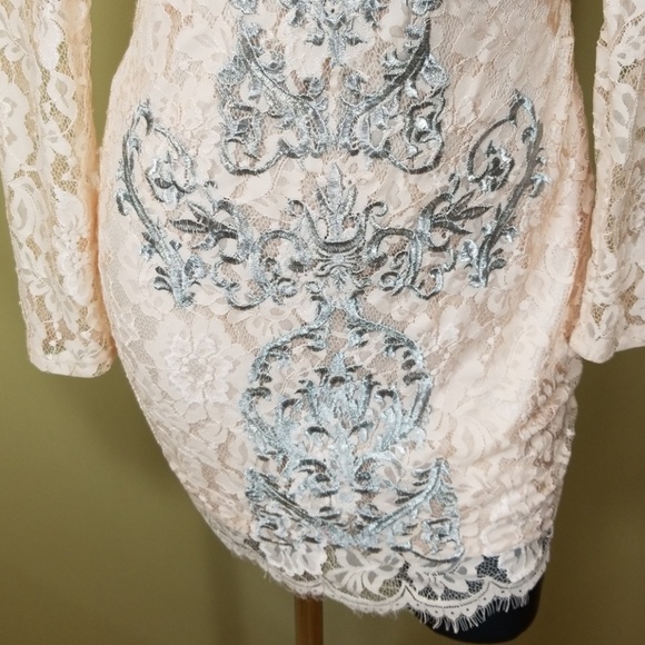 BEBE SEXY PINK LACE DRESS W/ SILVER EMBROIDERY - Picture 6 of 7